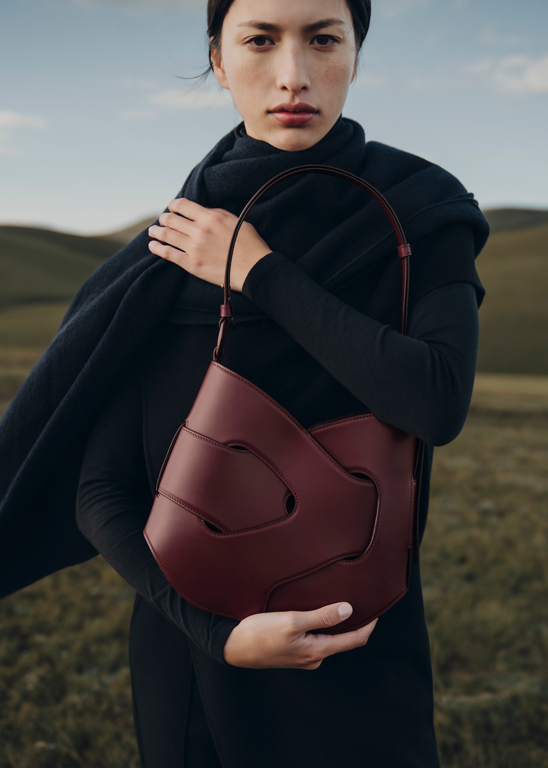 Nodde Hobo - ダークチェリー スムース