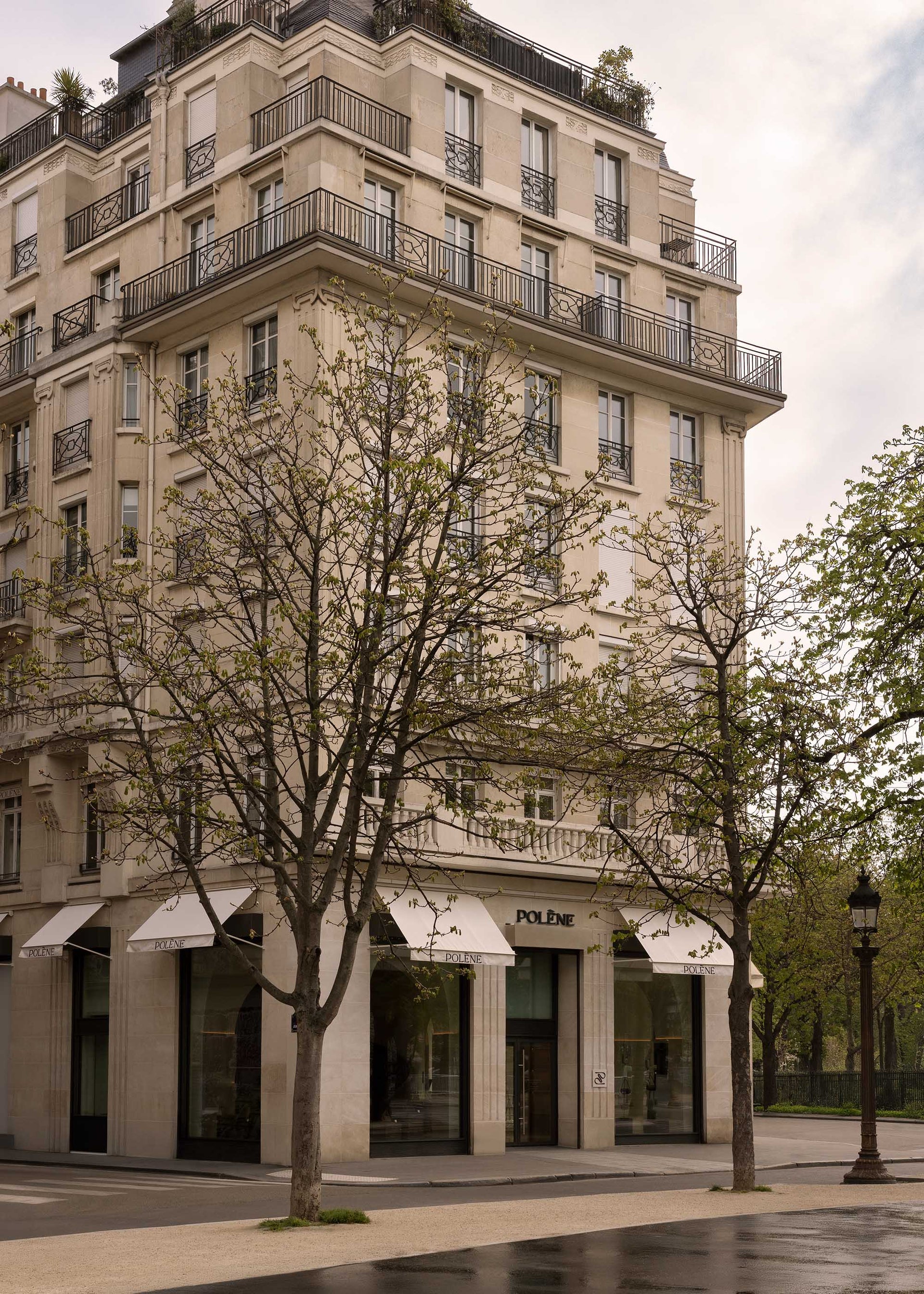 パリ シャンゼリゼ