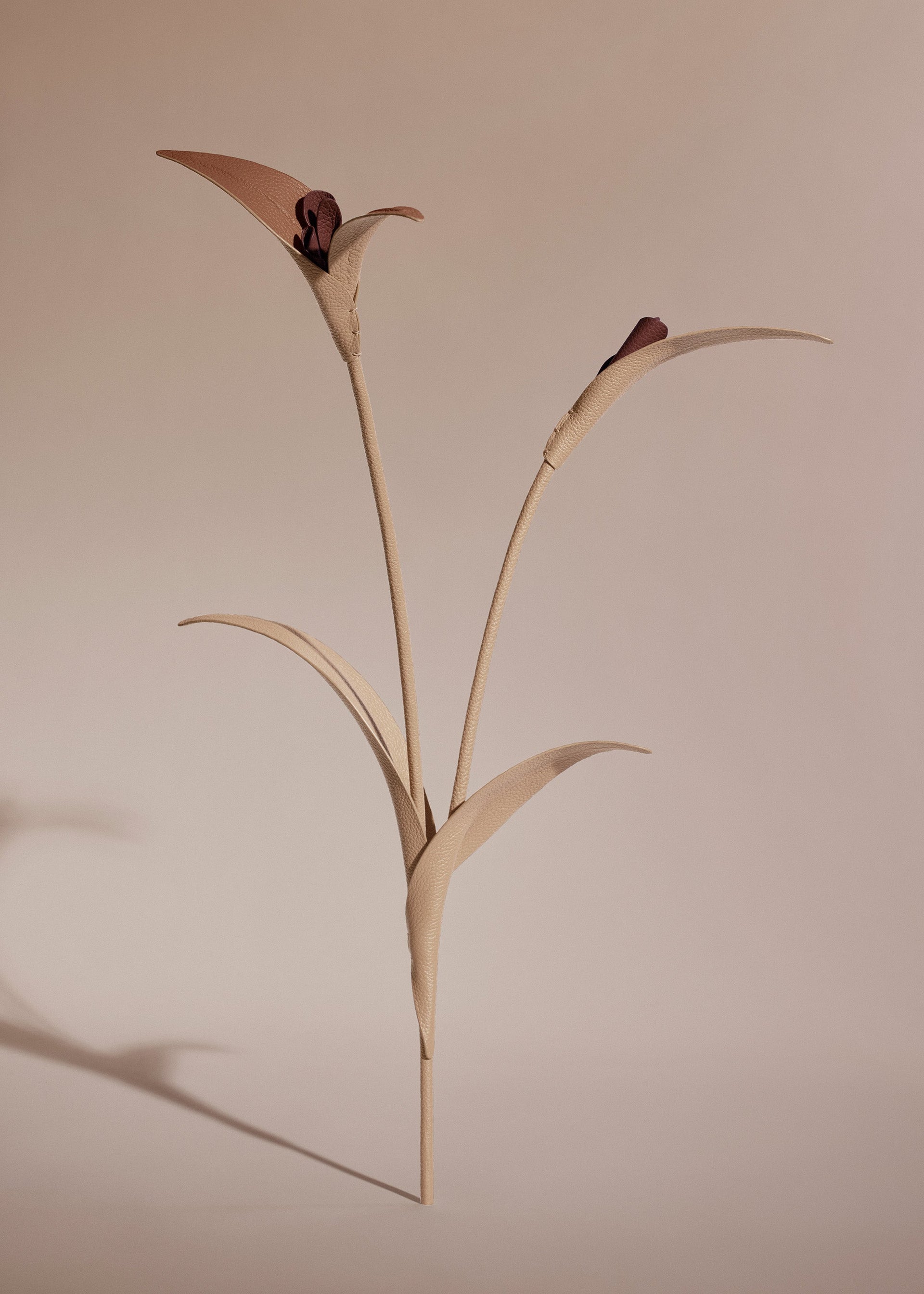 Touka レザーフラワー - ベージュ