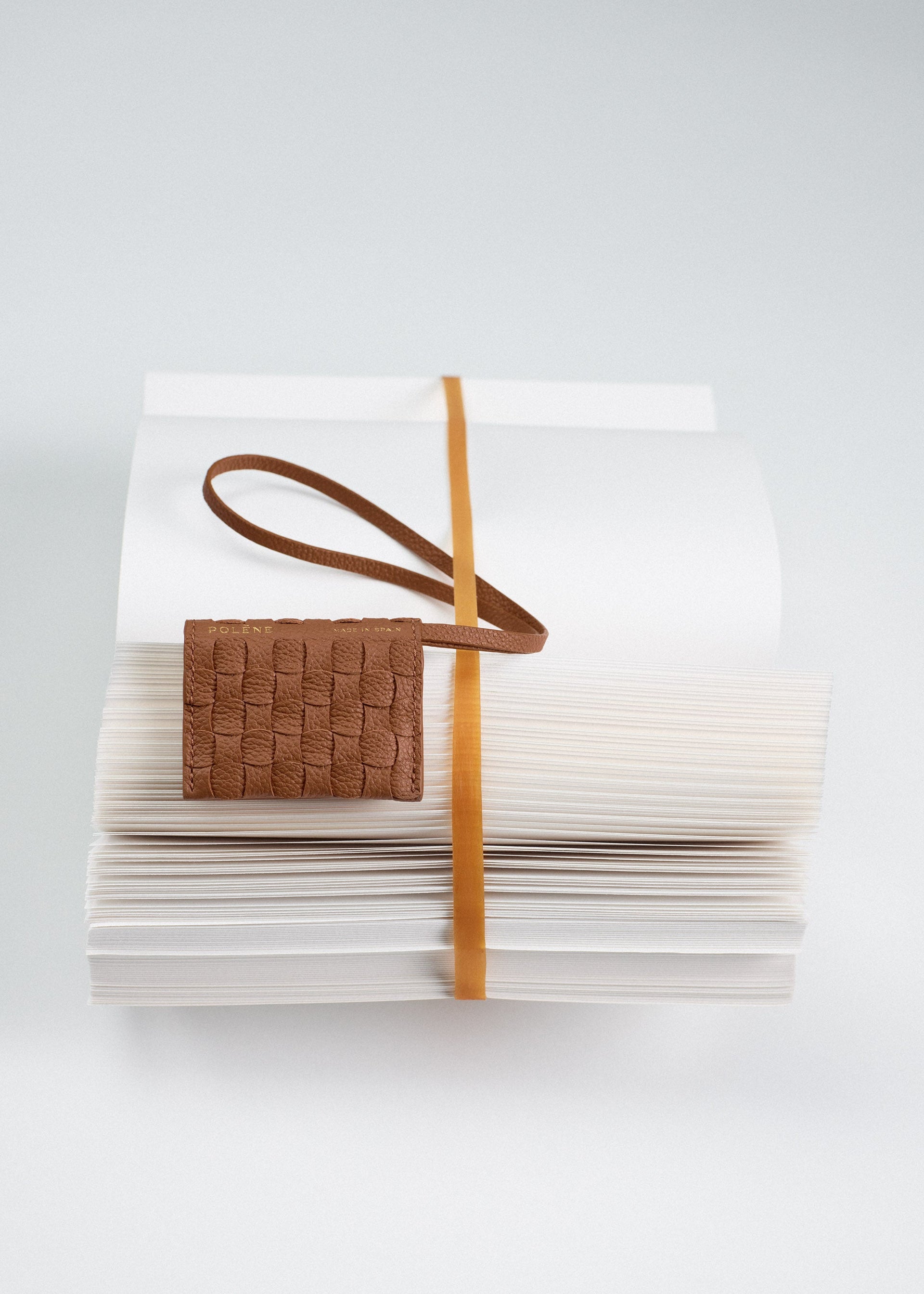 チャーム “L’Écrivain” - キャメル