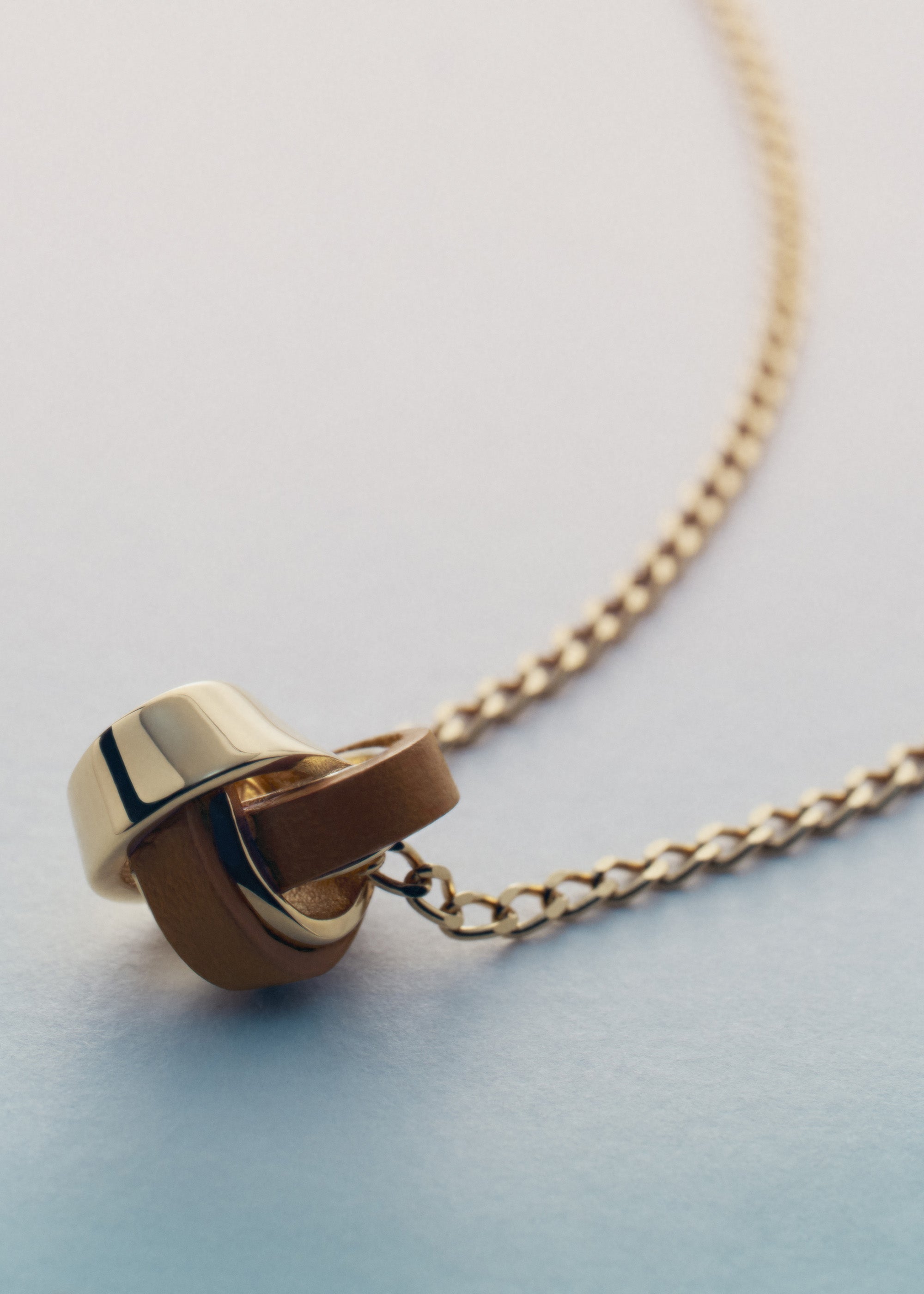 Ormé ネックレス - ゴールドカラーxキャメル – Polène