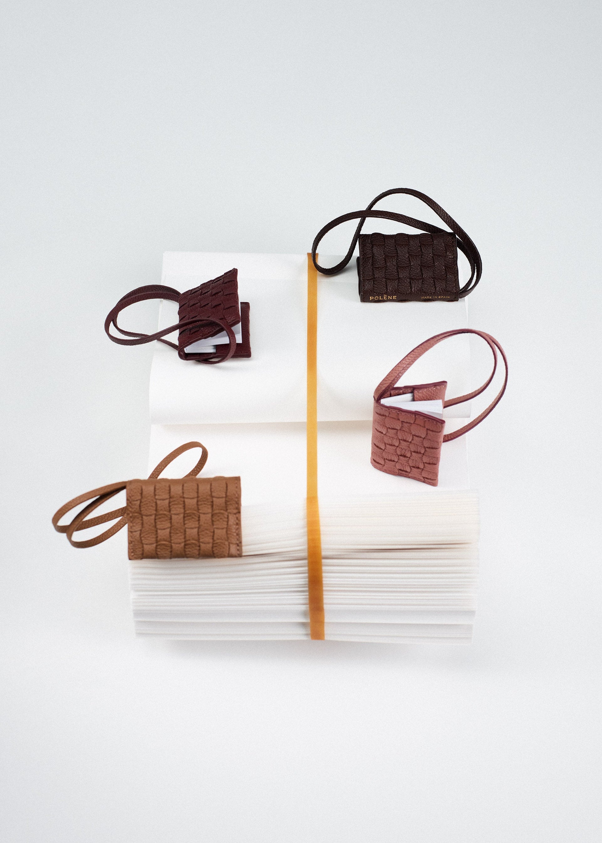 チャーム “L’Écrivain” - パウダー