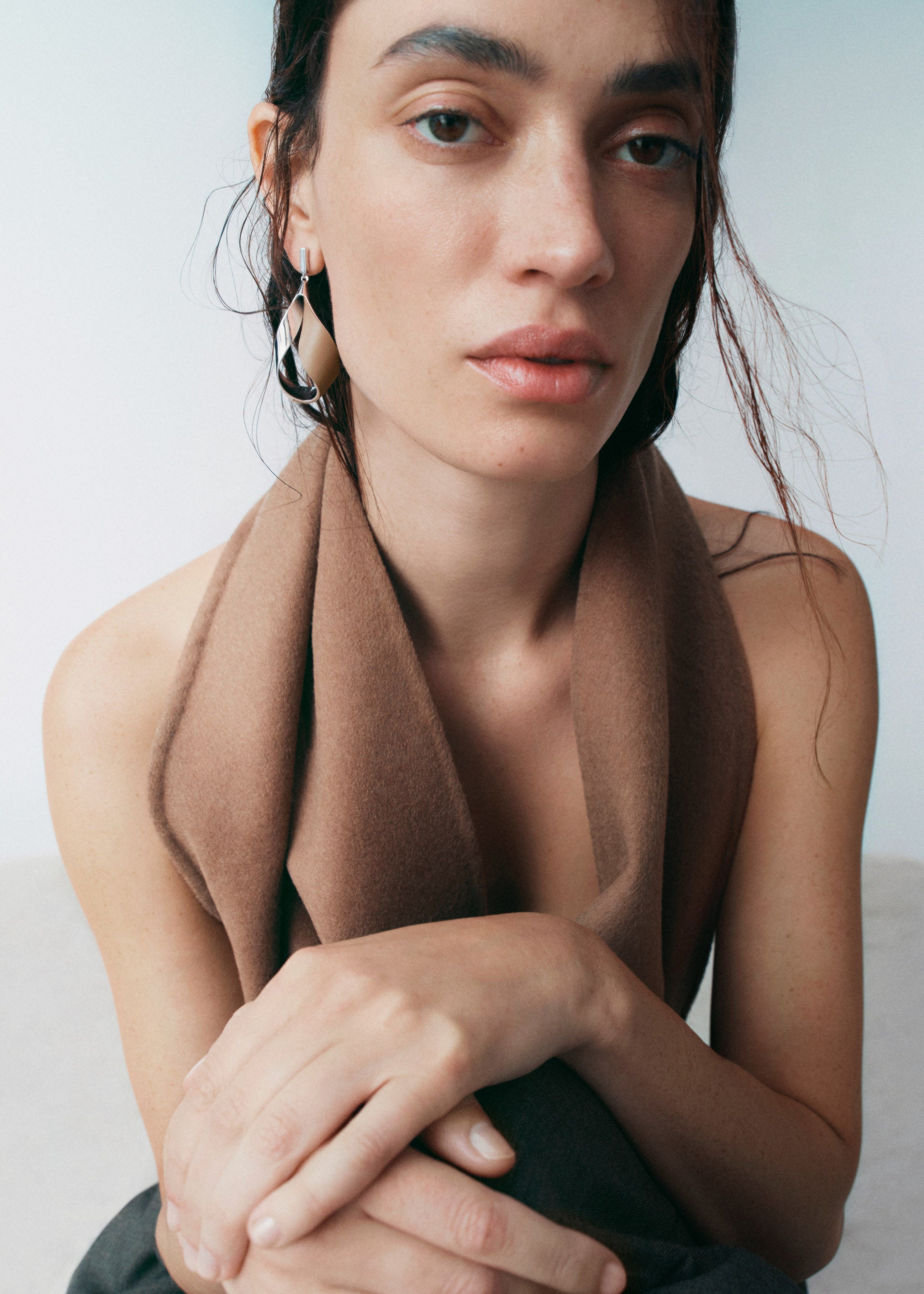 Ormé ドロップピアス - シルバーカラーxトープ – Polène