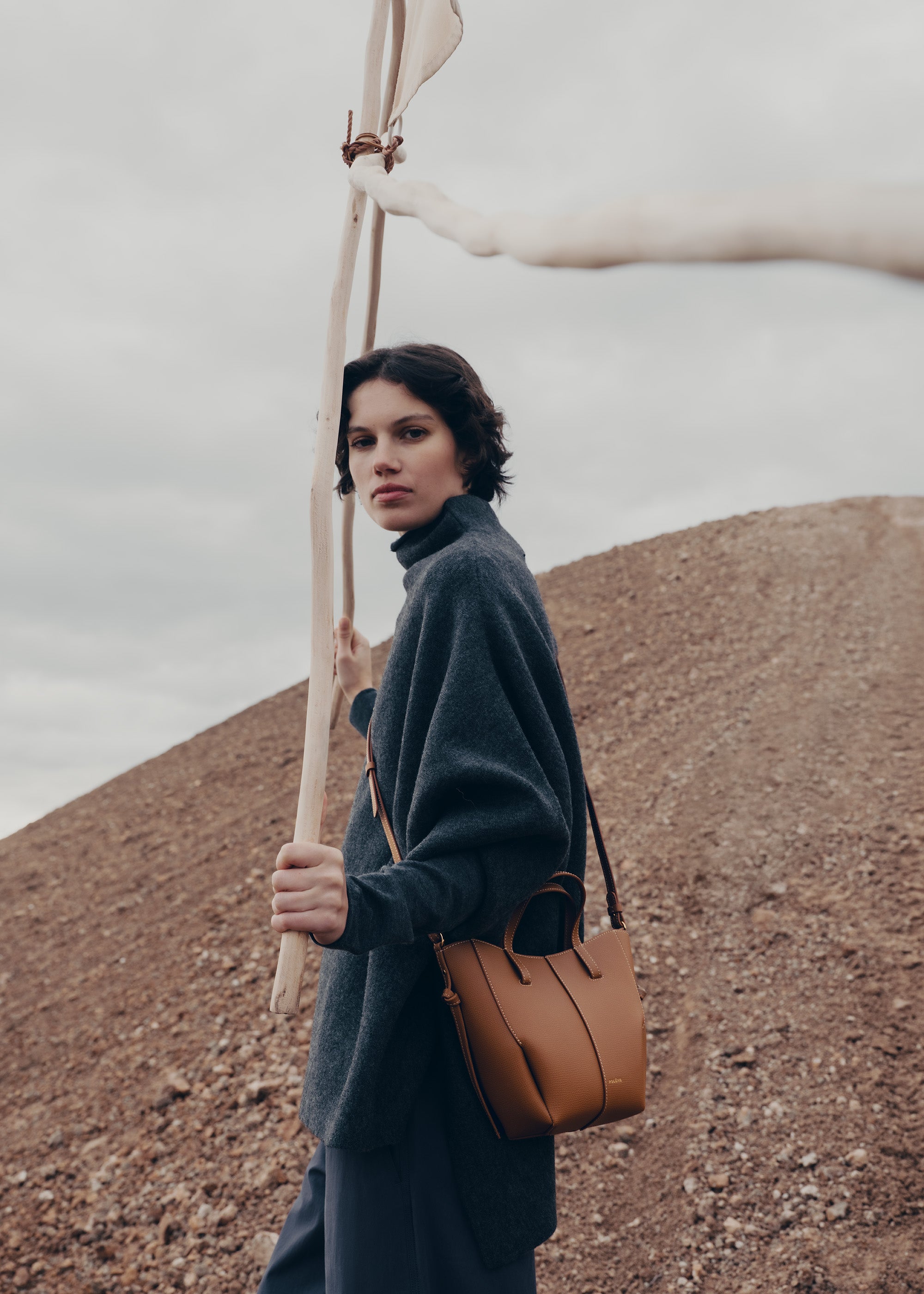 Polène | バッグ - Cyme Tote Nano - テクスチャード キャメル