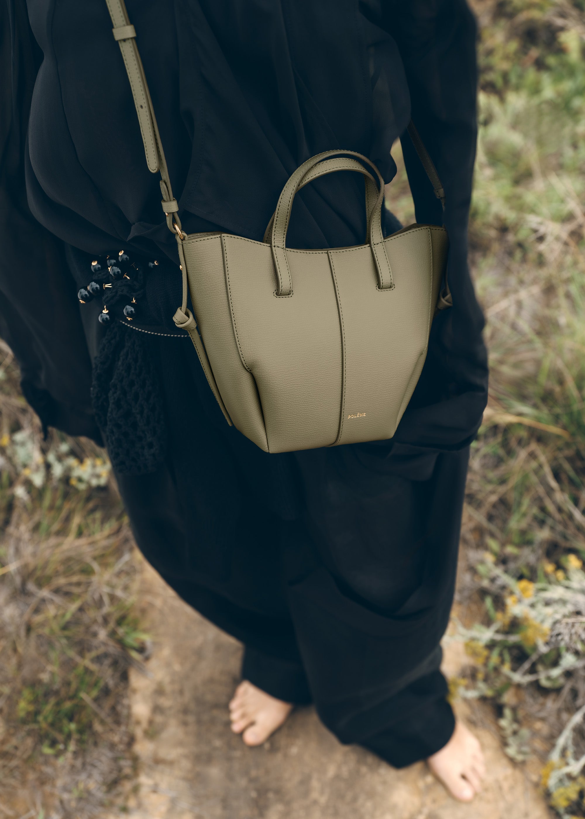 Polène | バッグ - Cyme Tote Nano - テクスチャード リンデン – Polène JP