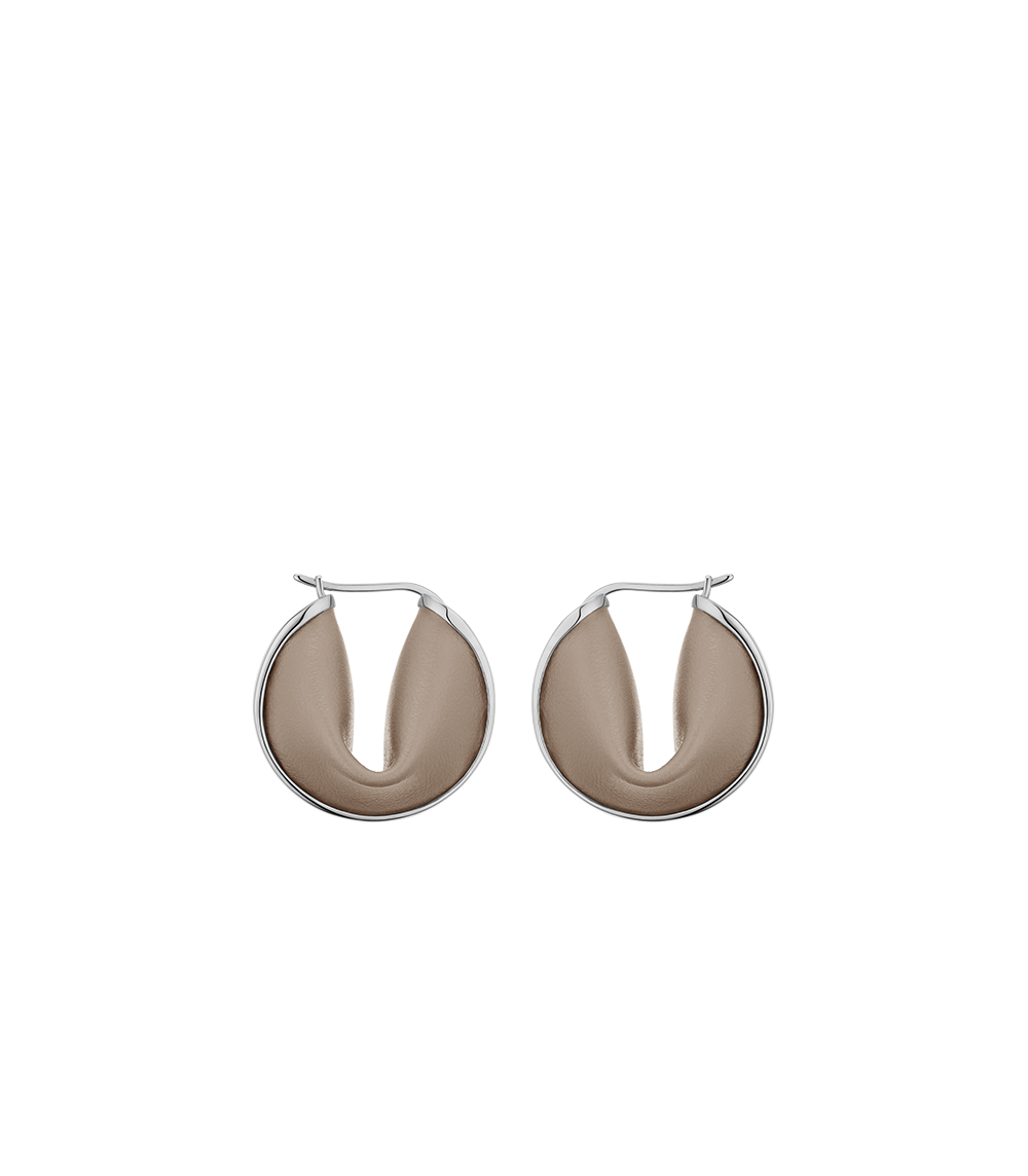 Ormé ドロップピアス - シルバーカラーxトープ – Polène JP Ormé ドロップピアス - シルバーカラーxトープ – Polène JP